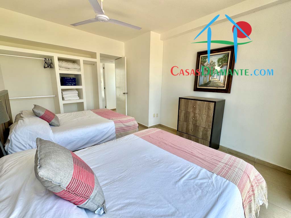 Acqualina Skylife Norte 1702 - Recámara dos 4